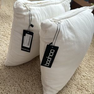 NWT Boohoo Cotton Muslin Textured Cushions Set of 2, 12x12 in Cream